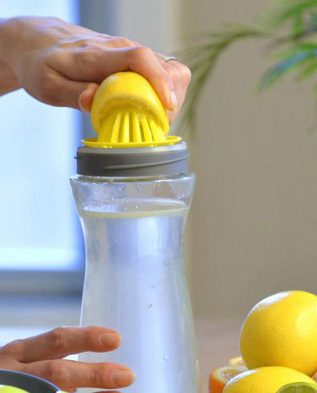 отфильтрованная вода с лимонной кислотой